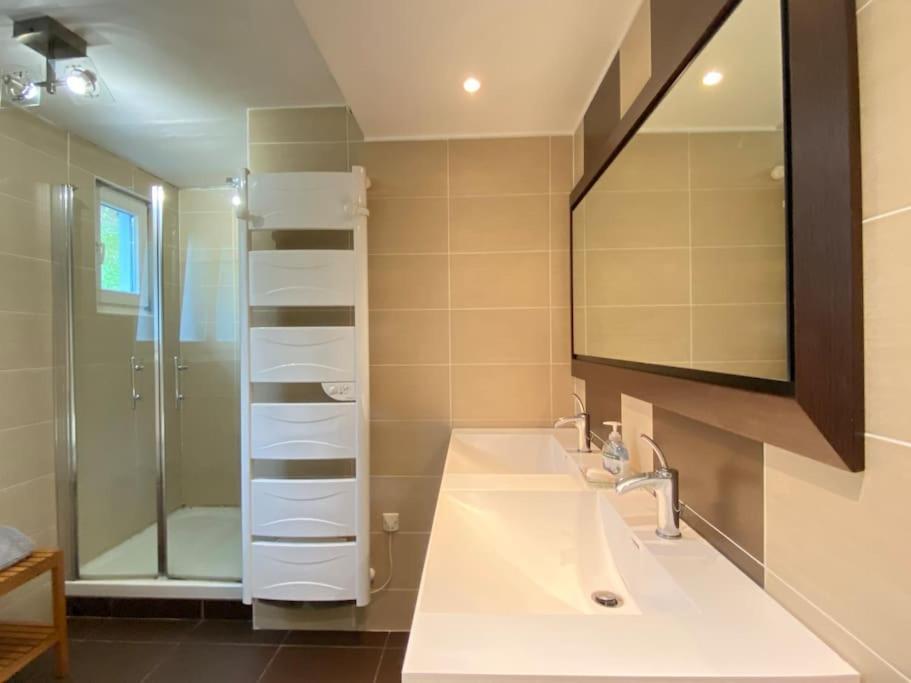T4 De 90M2 Pour 6P. 3 Chambres. Jardin Partage. Wifi. Parking. コテレ エクステリア 写真
